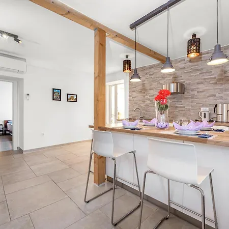 Apartament Suncani Krovovi